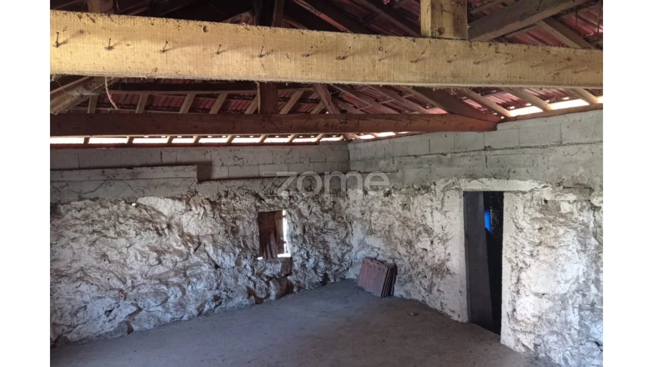 Moradia T1 para Venda em Rossas Foto 19