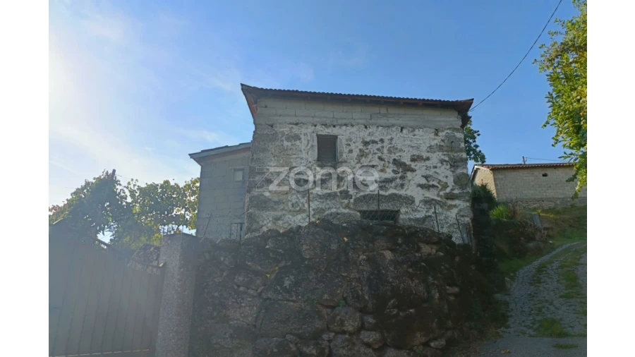 Moradia T1 para Venda em Rossas Foto 9