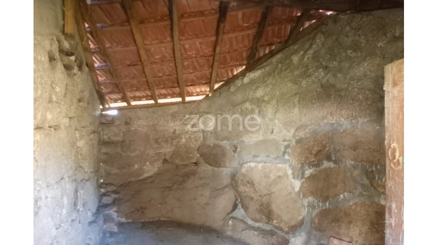 Moradia T1 para Venda em Rossas Foto 15