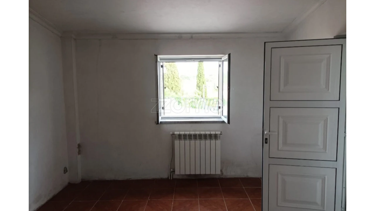 Moradia T2 para Venda em Terras de Massueime Foto 12