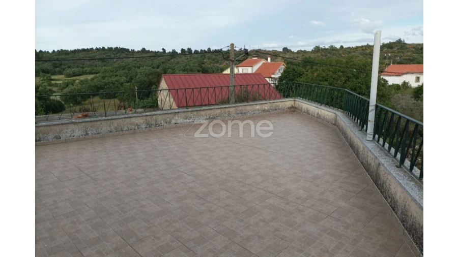 Moradia T2 para Venda em Terras de Massueime Foto 9