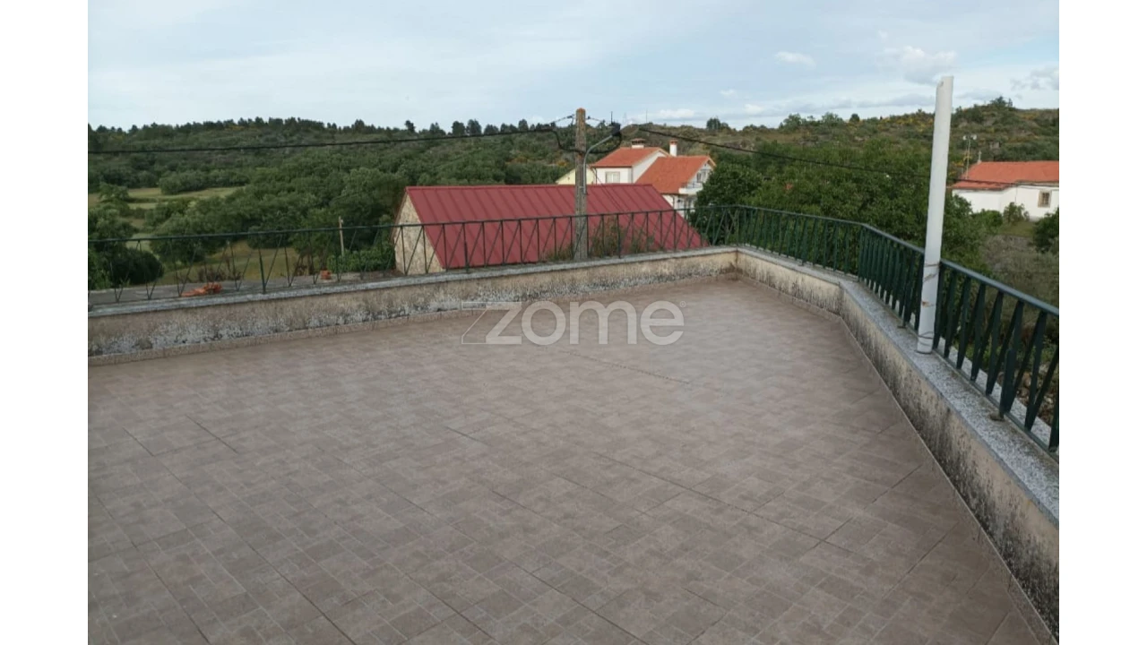 Moradia T2 para Venda em Terras de Massueime Foto 9