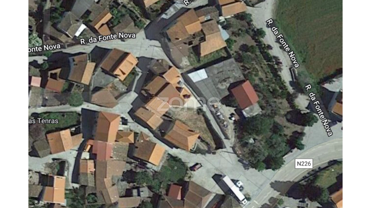 Moradia T2 para Venda em Terras de Massueime Foto 5