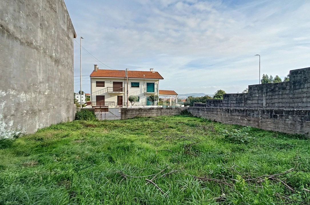 Terreno para Venda em Vilar de Andorinho Foto 5