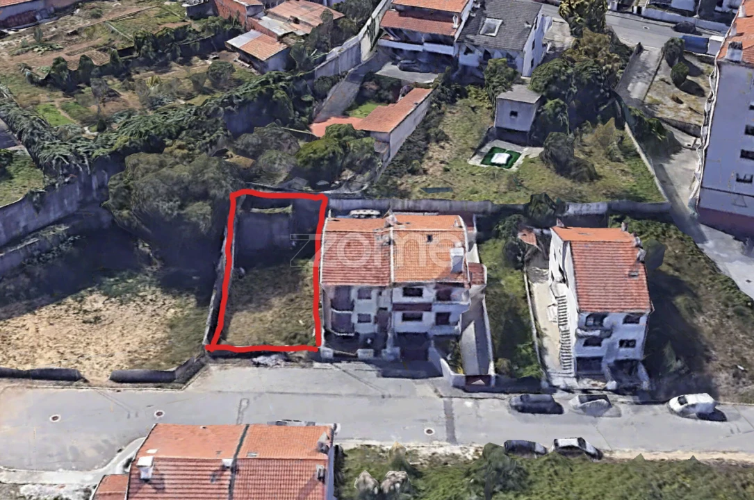 Terreno para Venda em Vilar de Andorinho Foto 2