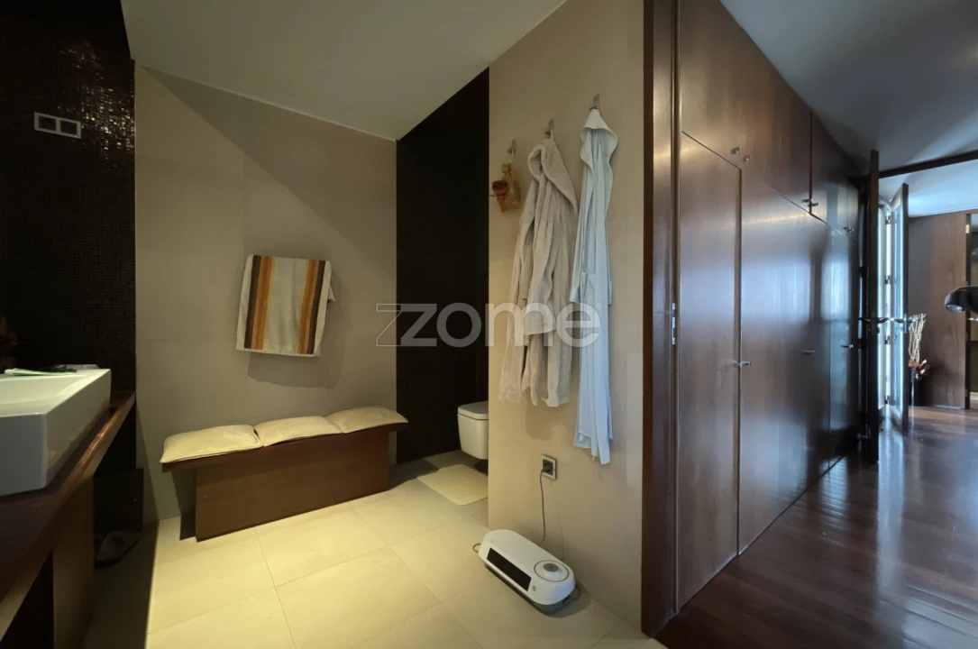 Moradia T5 para Venda em Escapães Foto 26