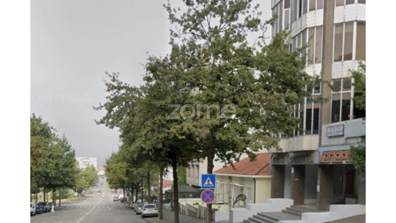 Negócio para Venda em Cidade da Maia Foto 11