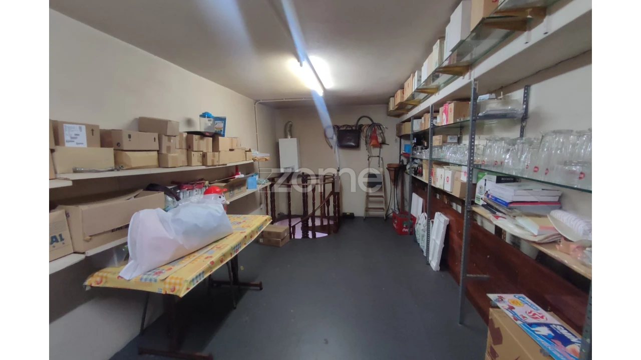 Negócio para Venda em Cidade da Maia Foto 9