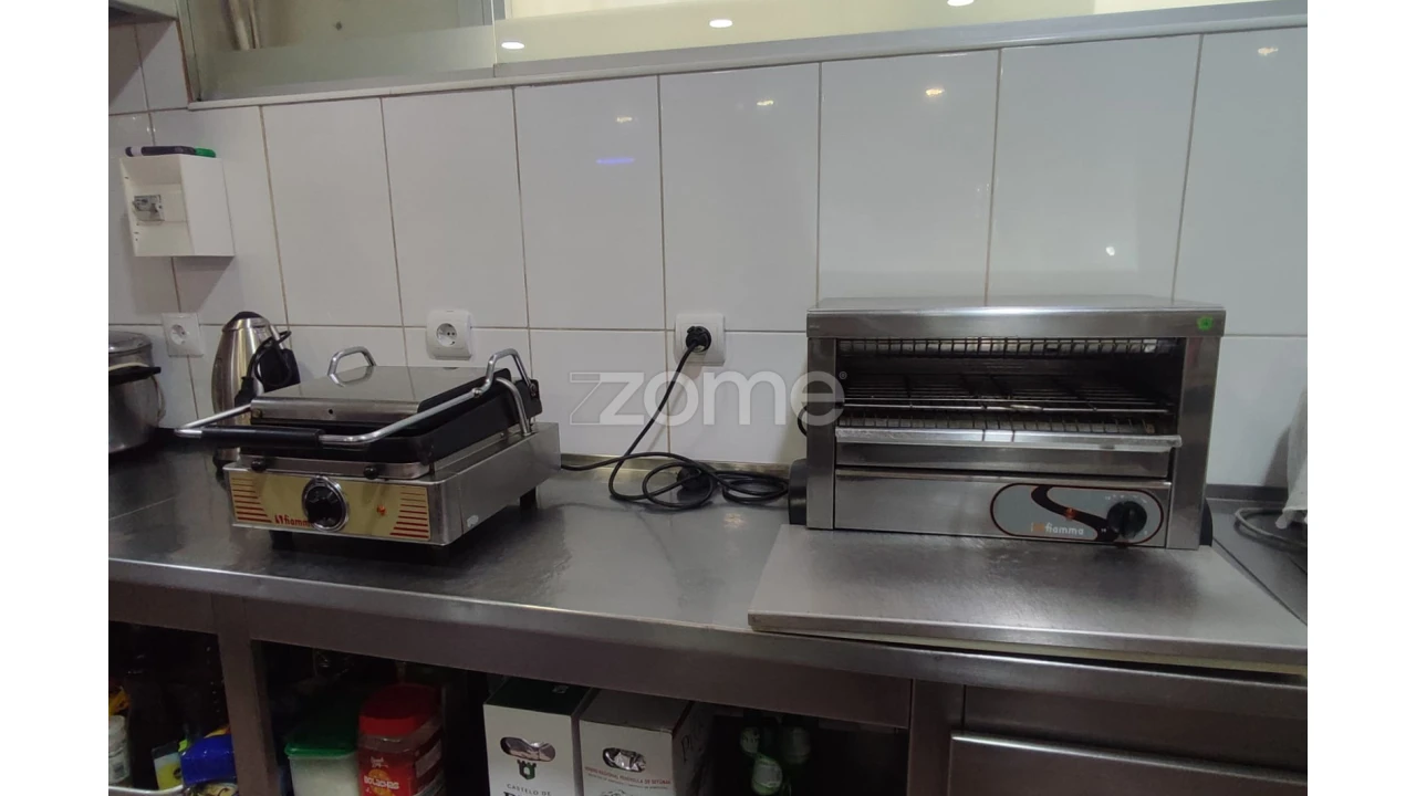 Negócio para Venda em Cidade da Maia Foto 7