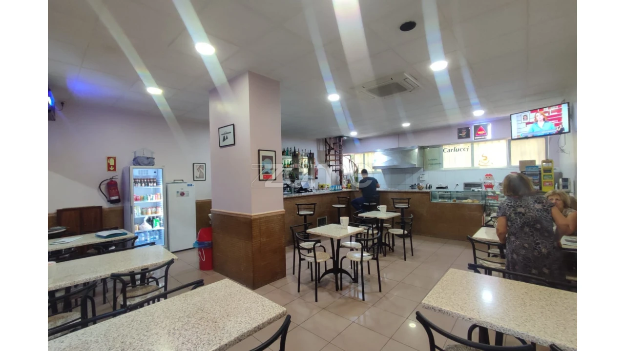 Negócio para Venda em Cidade da Maia Foto 1