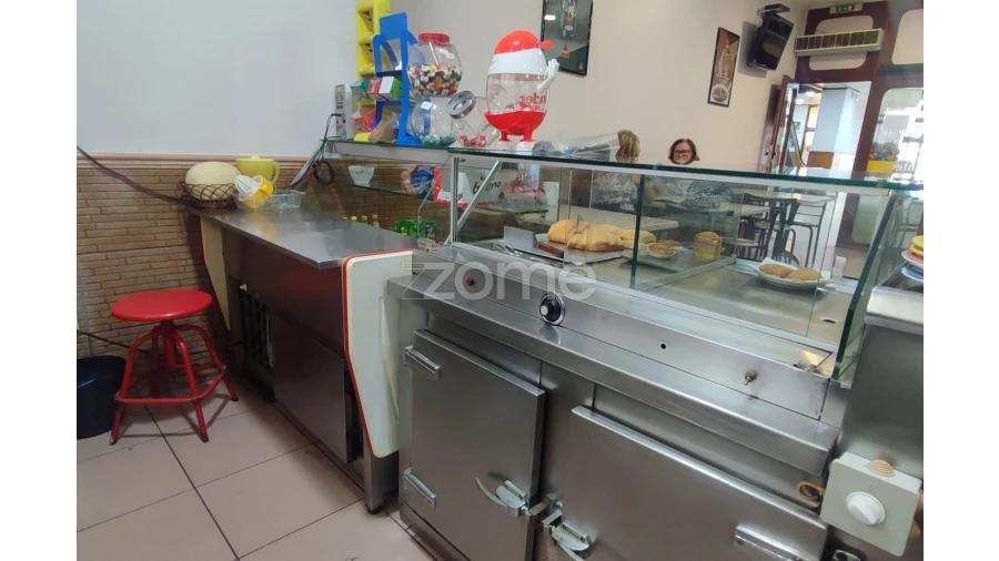 Negócio para Venda em Cidade da Maia Foto 4