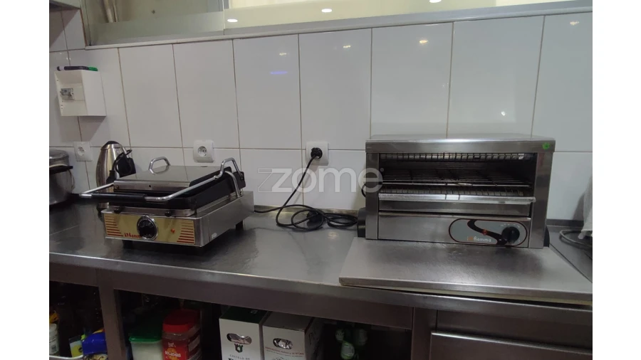 Negócio para Venda em Cidade da Maia Foto 7