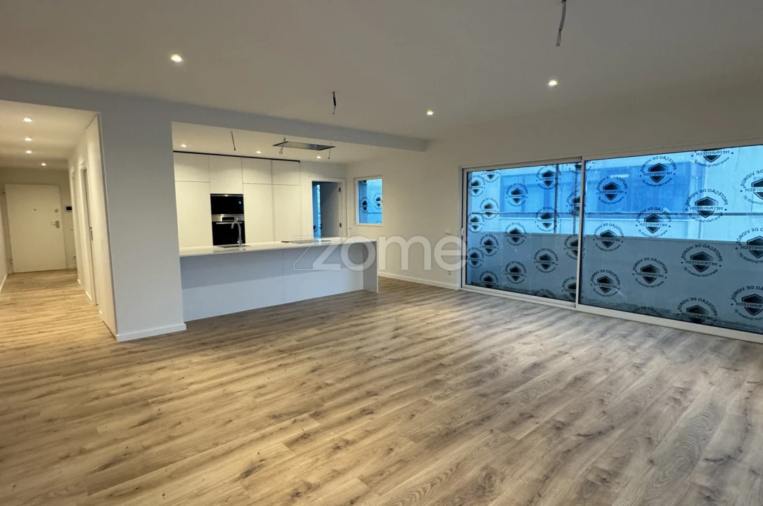Apartamento T3 para Venda em Ramalde Foto 49