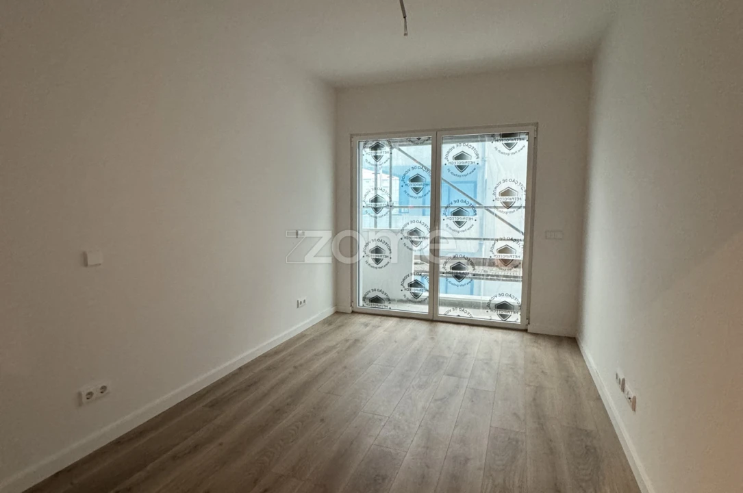Apartamento T2 para Venda em Ramalde Foto 31