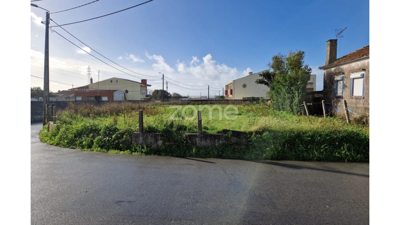 Terreno para Venda em Silvalde Foto 1