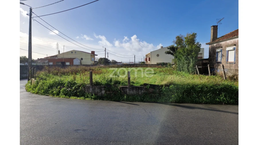 Terreno para Venda em Silvalde Foto 1