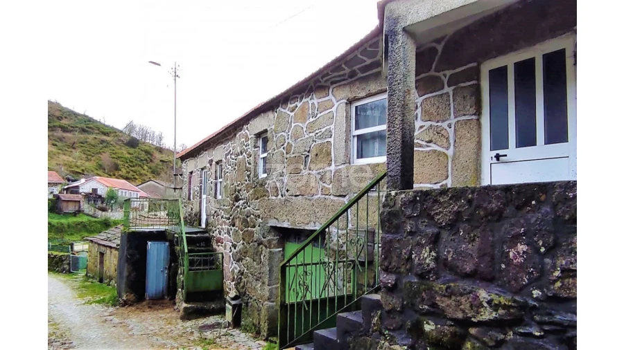 Moradia T2 para Venda em Cambeses do Rio, Donões e Mourilhe Foto 1