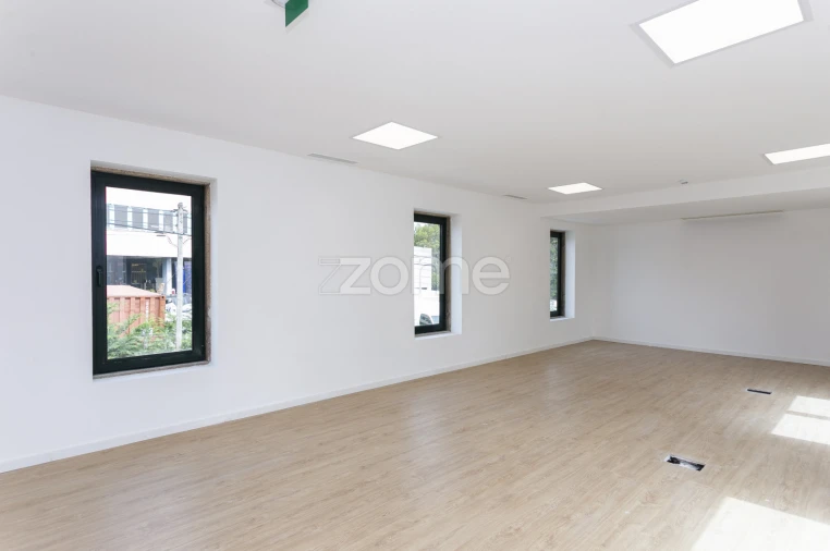 Escritório para Arrendamento em Cidade da Maia Foto 13