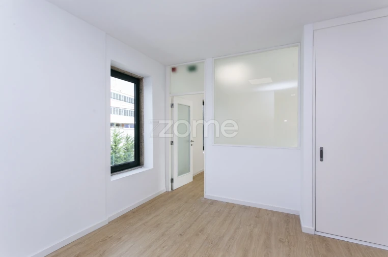 Escritório para Arrendamento em Cidade da Maia Foto 29