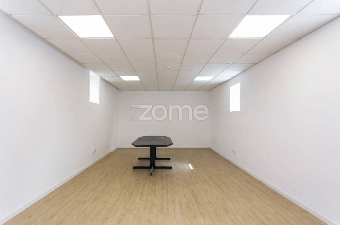 Escritório para Arrendamento em Cidade da Maia Foto 14