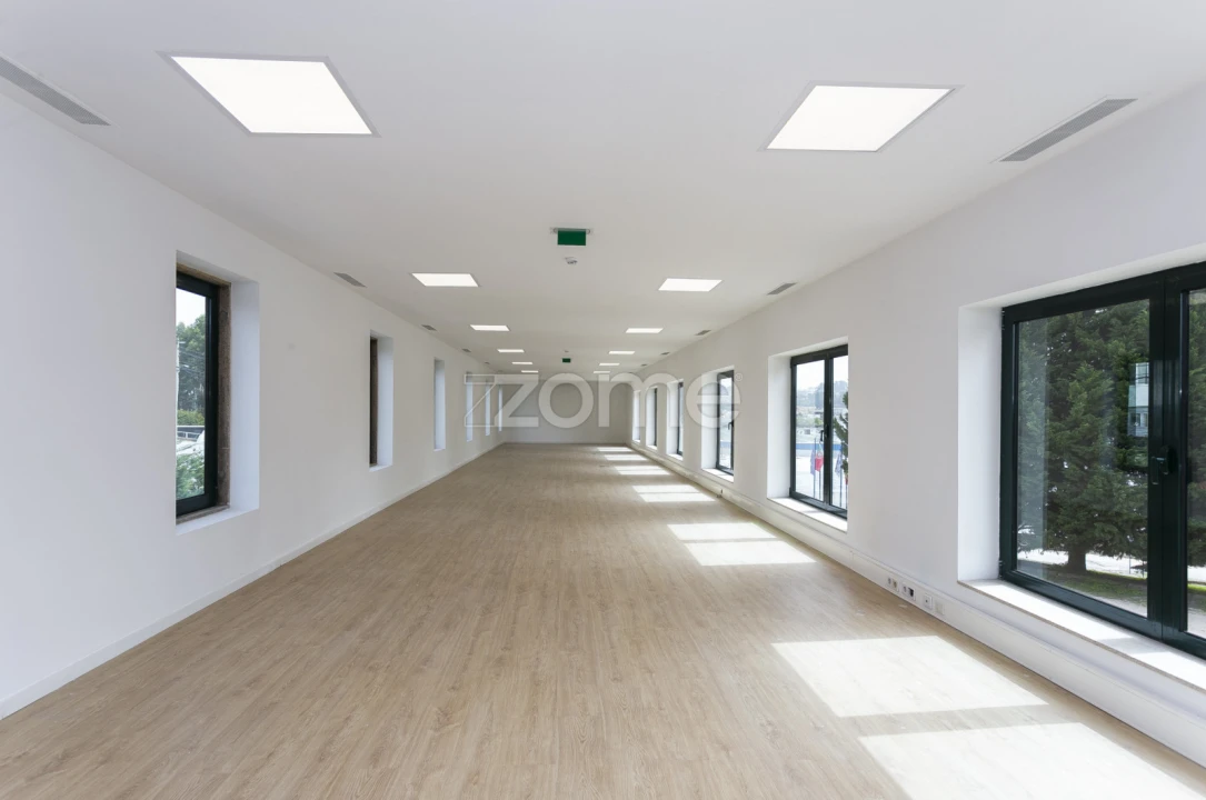 Escritório para Arrendamento em Cidade da Maia Foto 9