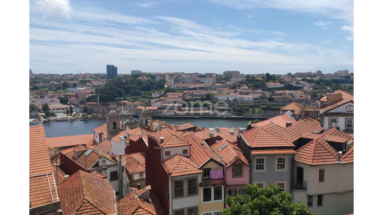 Prédio para Venda em Cedofeita, Santo Ildefonso, Sé, Miragaia, São Nicolau e Vitória Foto 1