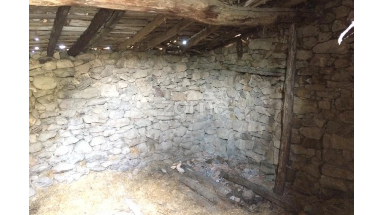 Moradia T1 para Venda em Linhares Foto 7