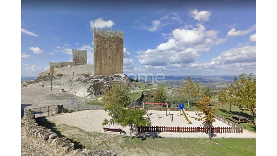 Moradia T1 para Venda em Linhares Foto 2