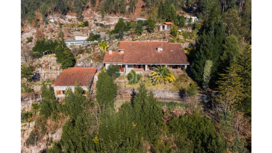 Moradia T5 para Venda em Vilar da Veiga Foto 54