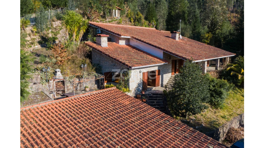 Moradia T5 para Venda em Vilar da Veiga Foto 52