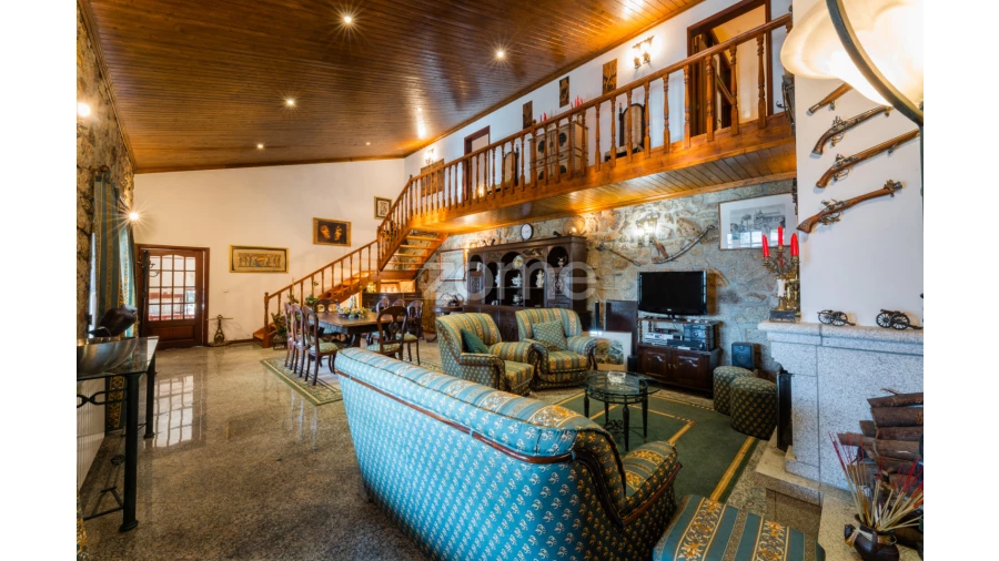 Moradia T5 para Venda em Vilar da Veiga Foto 5