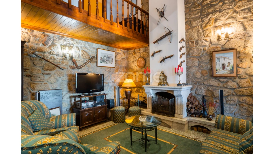 Moradia T5 para Venda em Vilar da Veiga Foto 7