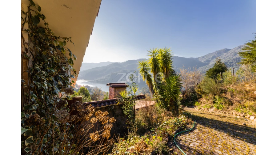 Moradia T5 para Venda em Vilar da Veiga Foto 26