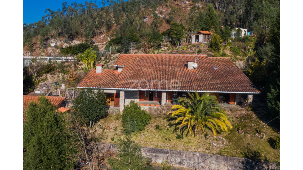 Moradia T5 para Venda em Vilar da Veiga Foto 53