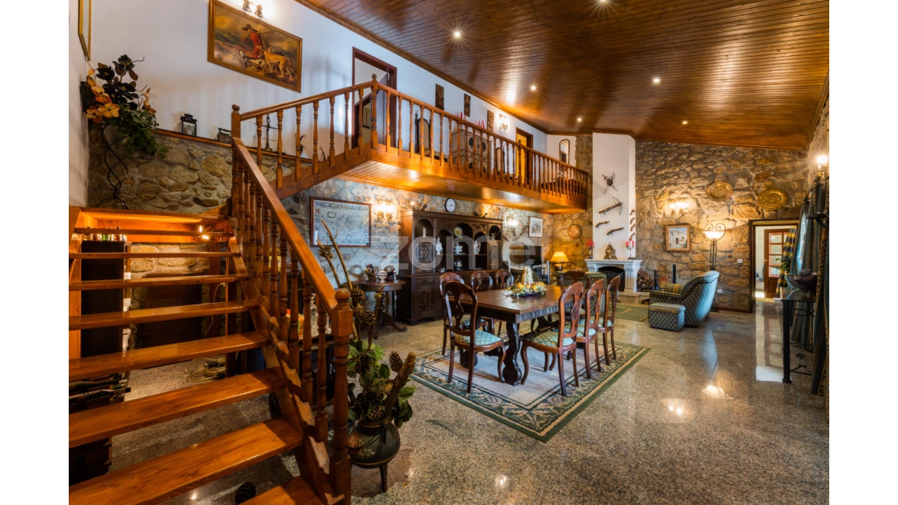 Moradia T5 para Venda em Vilar da Veiga Foto 1