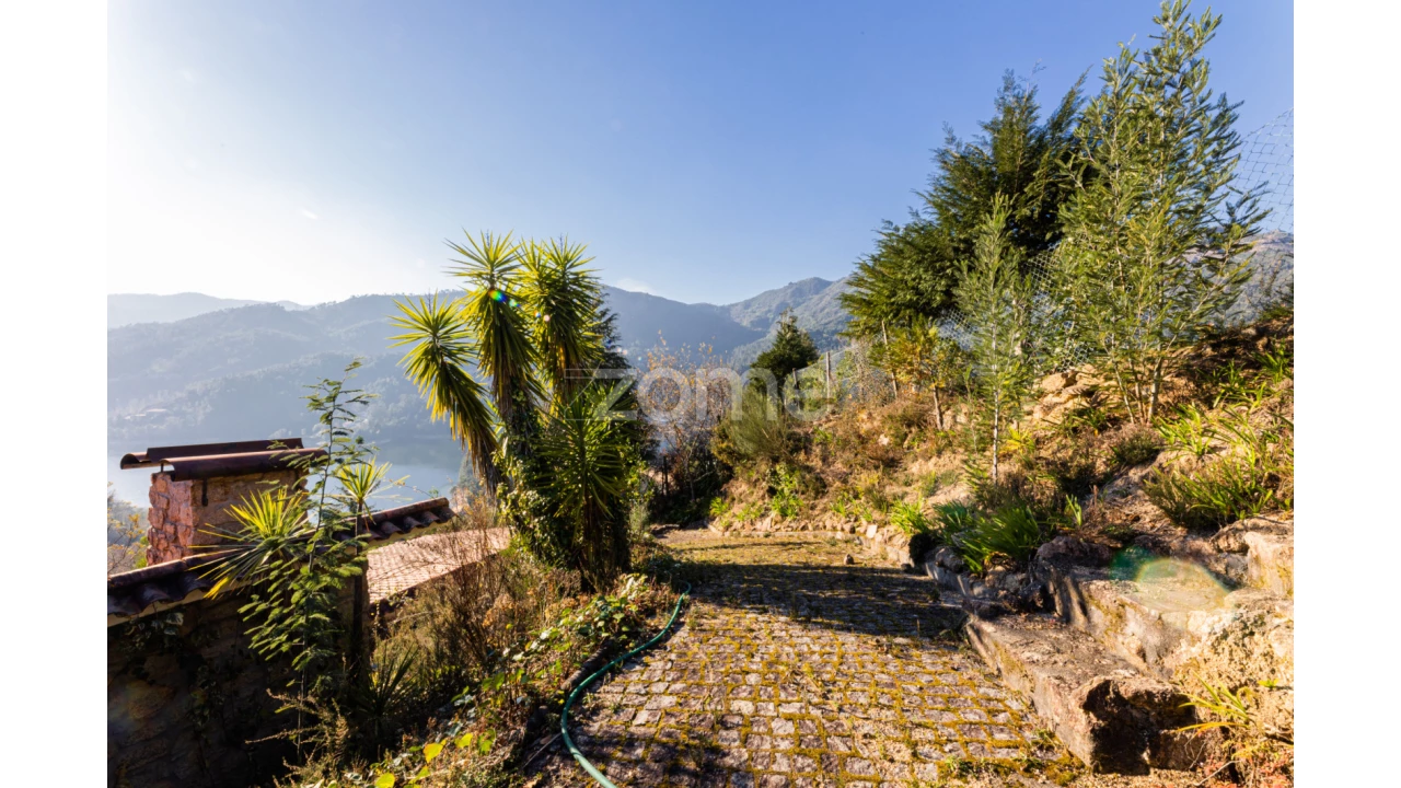 Moradia T5 para Venda em Vilar da Veiga Foto 28