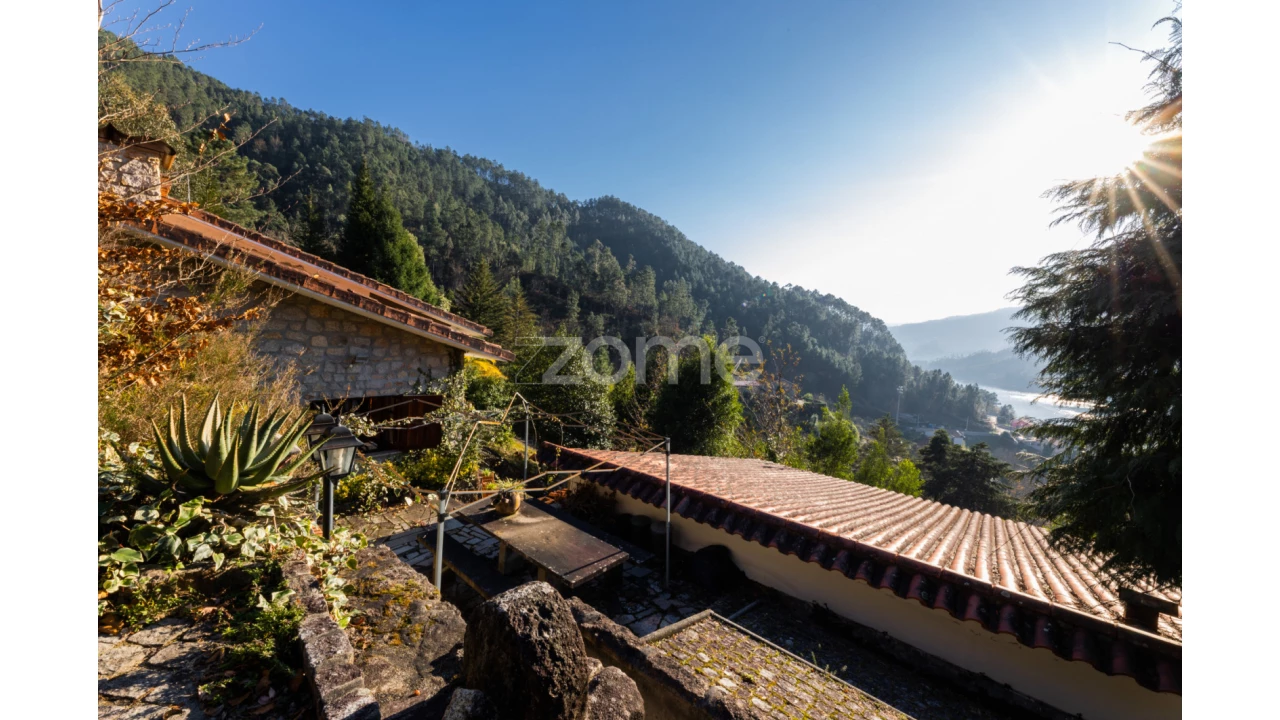 Moradia T5 para Venda em Vilar da Veiga Foto 35