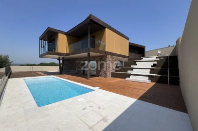 Moradia T3 para Venda em Gondifelos, Cavalões e Outiz