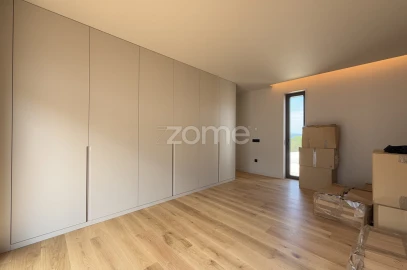 Moradia T4 para Venda em Gondifelos, Cavalões e Outiz