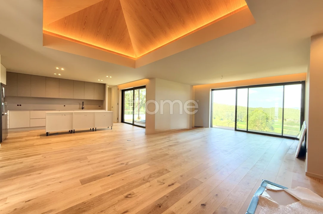 Moradia T4 para Venda em Gondifelos, Cavalões e Outiz Foto 18