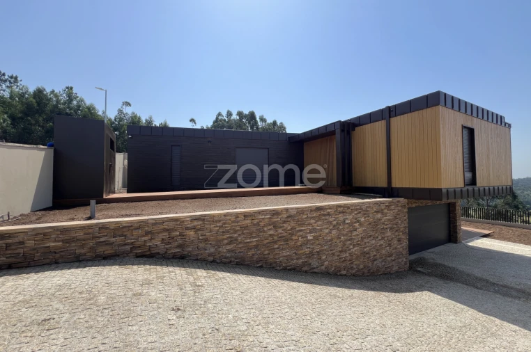 Moradia T3 para Venda em Gondifelos, Cavalões e Outiz Foto 17