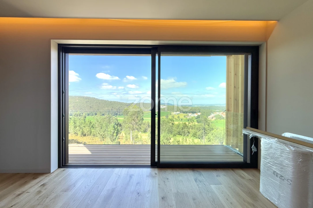 Moradia T3 para Venda em Gondifelos, Cavalões e Outiz Foto 24