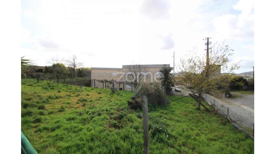 Moradia T3 para Venda em Louro Foto 9