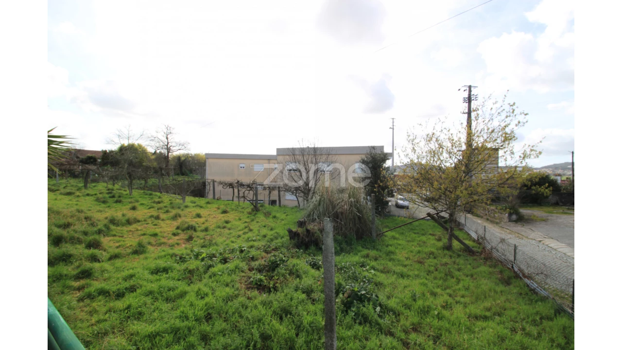 Moradia T3 para Venda em Louro Foto 9