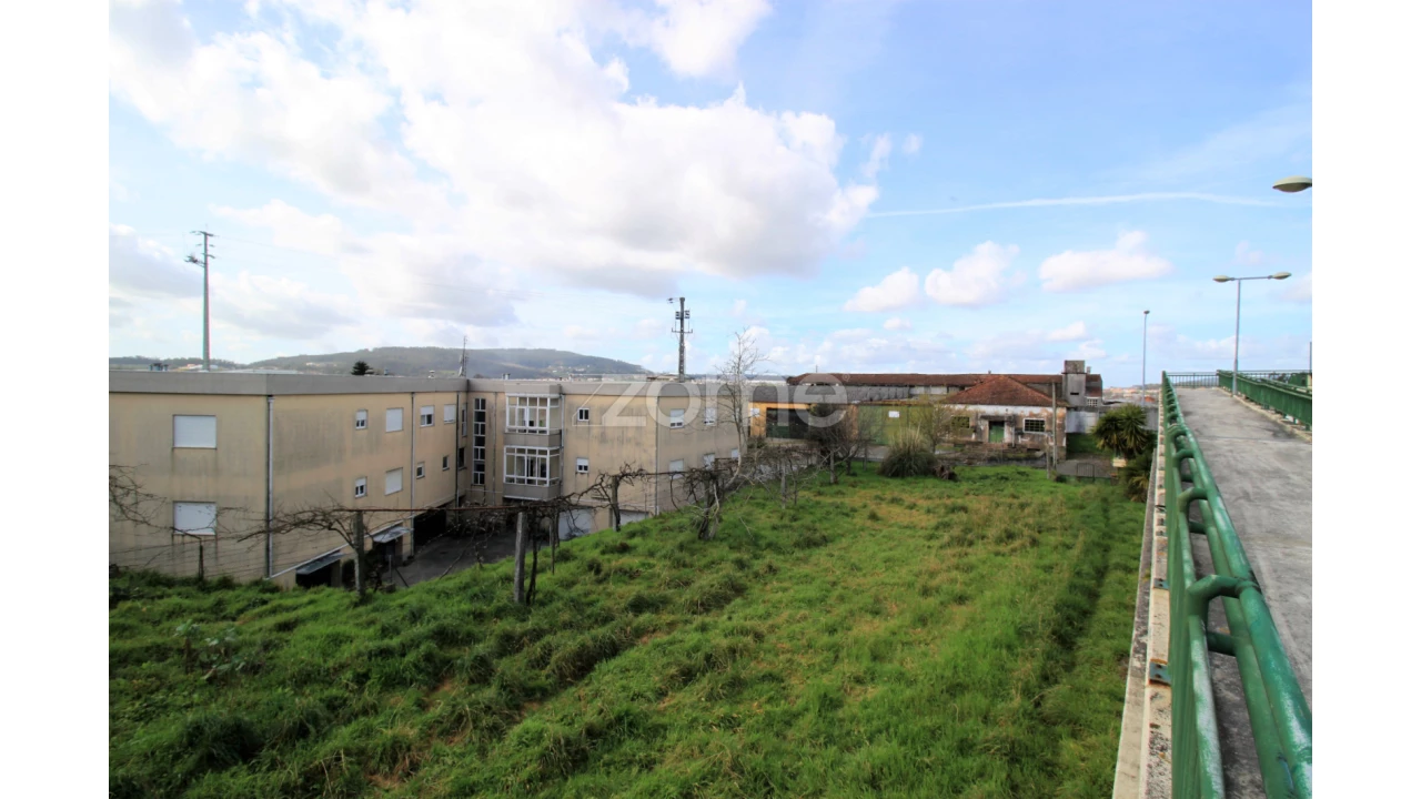 Moradia T3 para Venda em Louro Foto 13