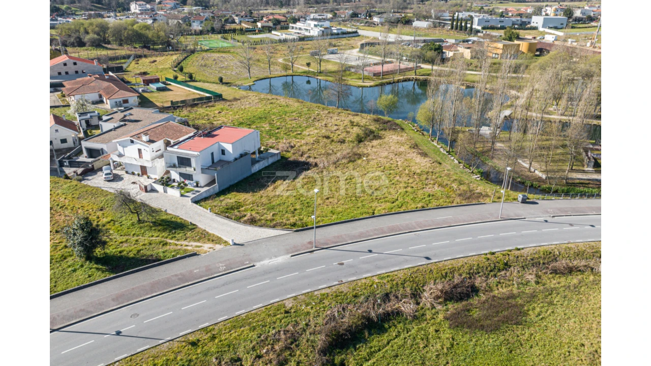 Terreno para Venda em Freamunde Foto 3