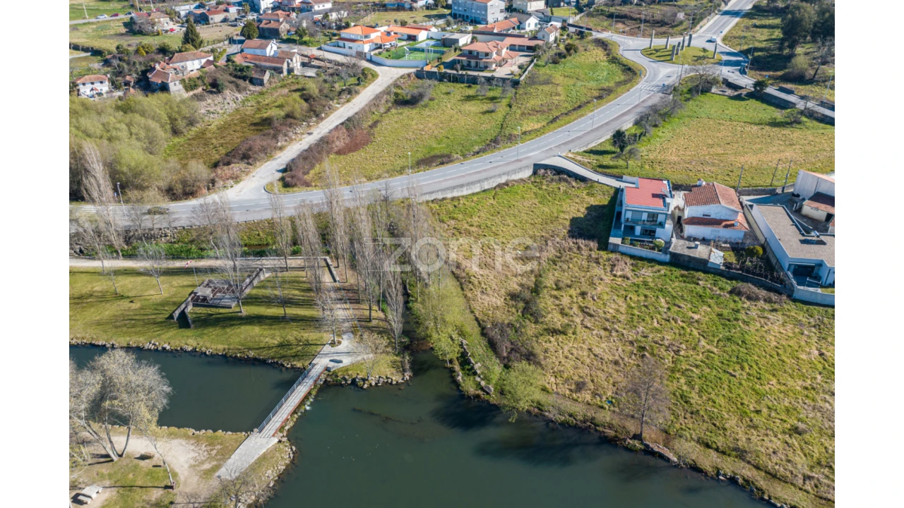 Terreno para Venda em Freamunde Foto 1
