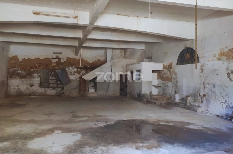 Terreno Comércio / Armazém para Venda em Olhão Foto 8