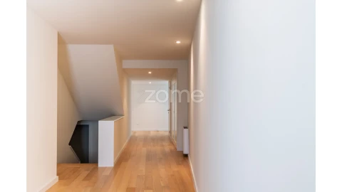 Apartamento T4 para Venda em Aldoar, Foz do Douro e Nevogilde