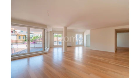 Apartamento T4 para Venda em Aldoar, Foz do Douro e Nevogilde